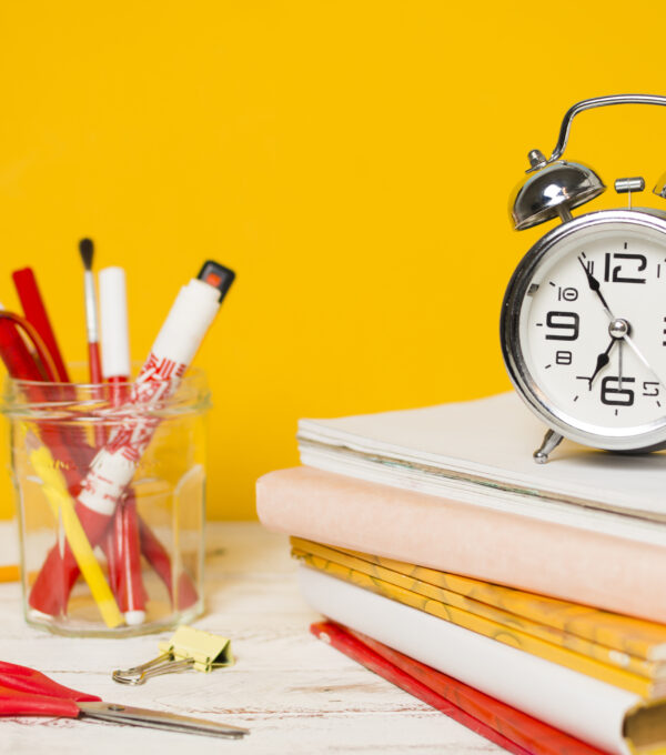 HOW TO EFFECTIVELY MANAGE YOUR TIME WHEN STUDYING AND WORKING